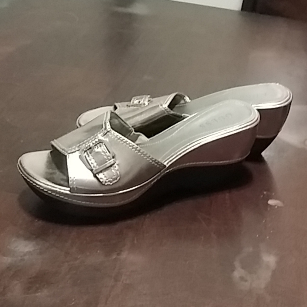 Guess metallic silver buckle sandals